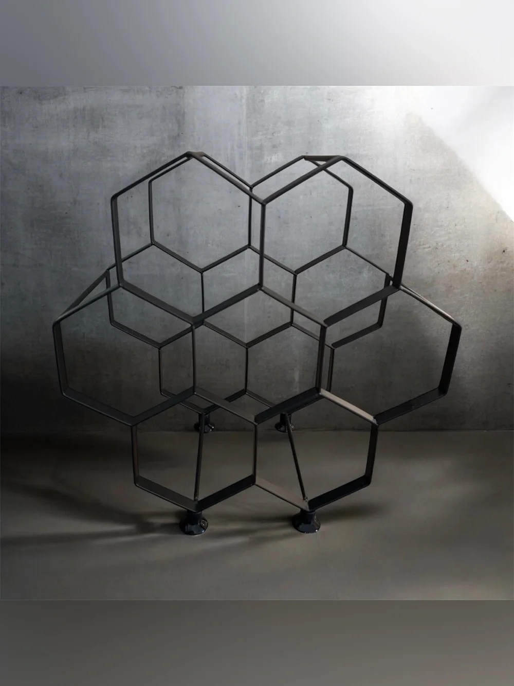 Boutique Item modern black
